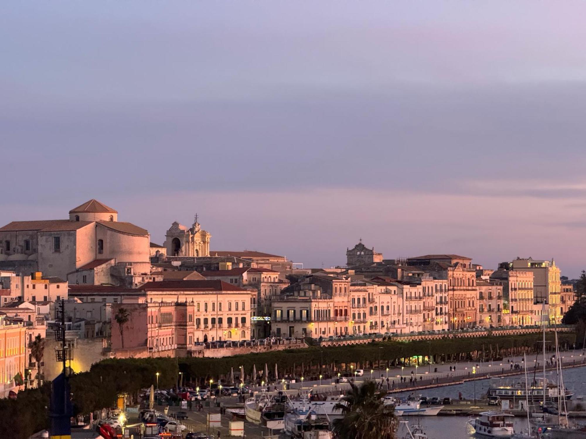 La Terrazza Sul Porto Bed & Breakfast Syracuse Eksteriør bilde